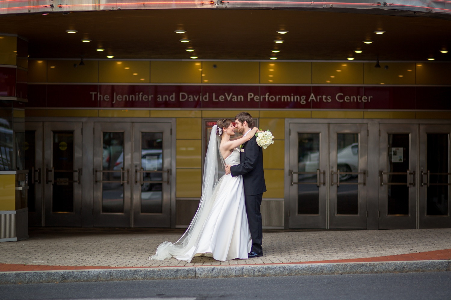 gettysburg-wedding-photography-train-station-museum-and-vistors-center-wedding-photography-gettysburg-museum-and-visitor-center